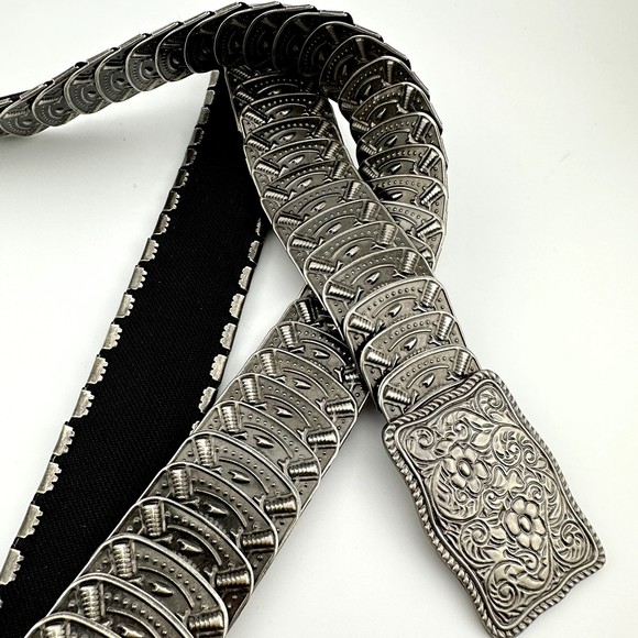 Vintage 70\'s 80\'s Silver Tone Metal Stretch Embossed Belt Elastic Western 35\